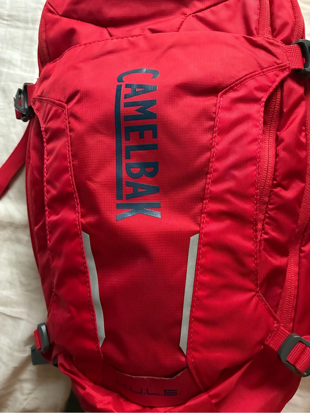 CamelBak M.U.L.E. 12 Hydration Pack Backpack - Red - Excellent Condition - Picture 15 of 16